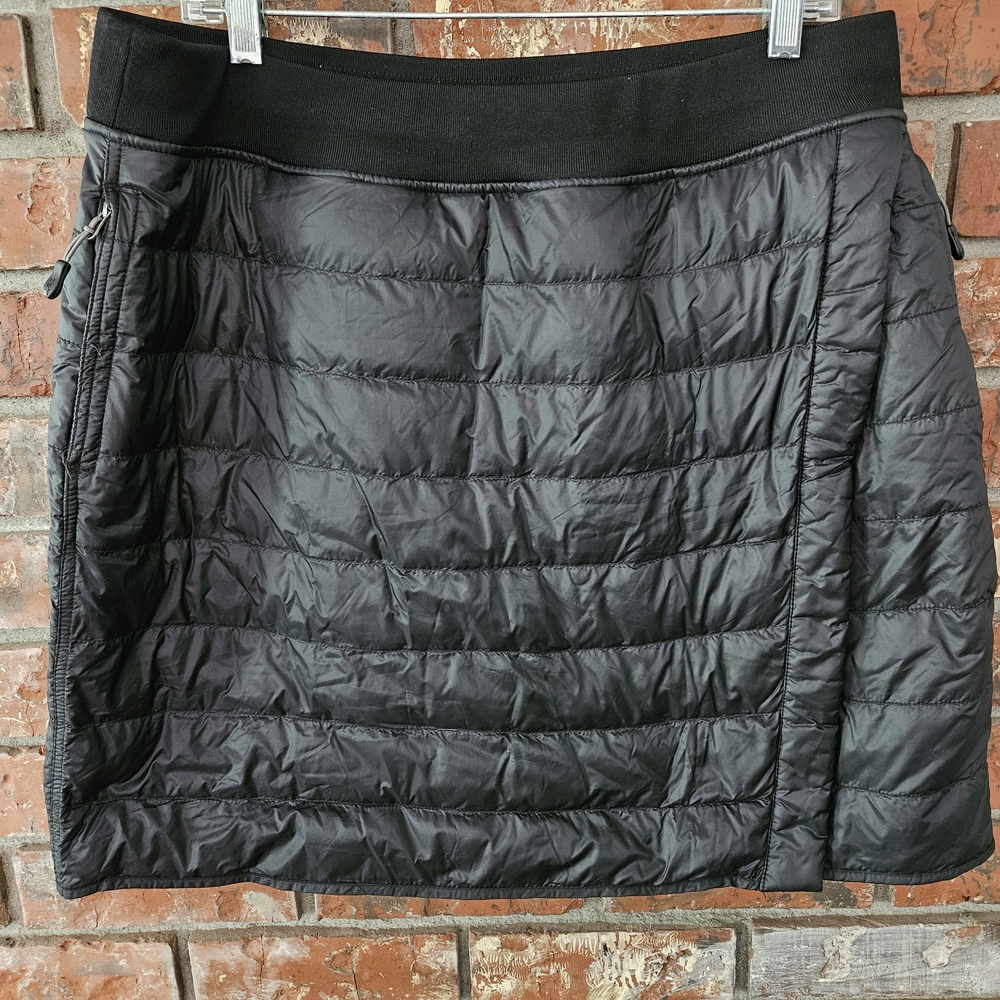 Aventura Black Quilted Mini Skirt